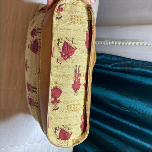 Gobelins Art Chic Designer Tote Bag - Red and Tan - Picture 9 of 15